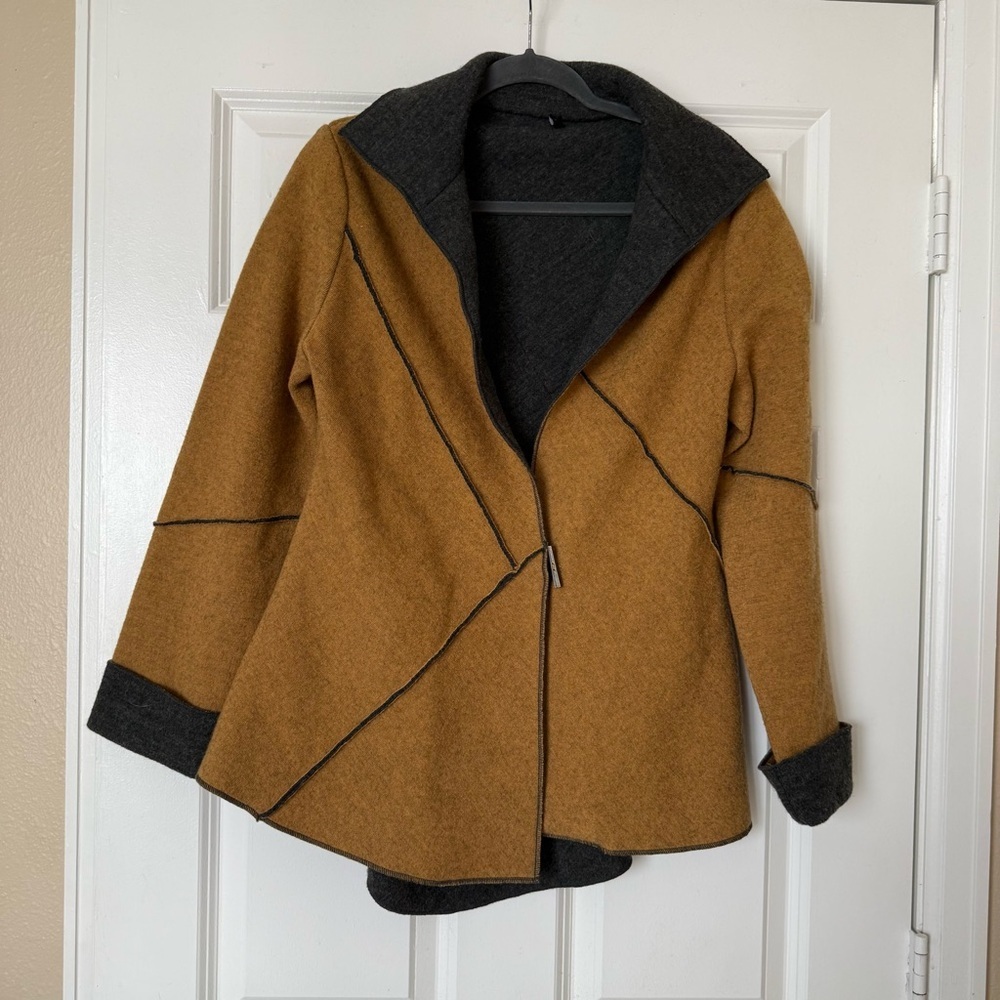 Icelandic Design Meryl Reversible Wool Jacket Camel Charcoal Metal Button-Medium